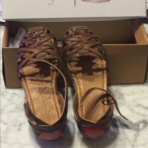 Jessica Simpsons kids sandals